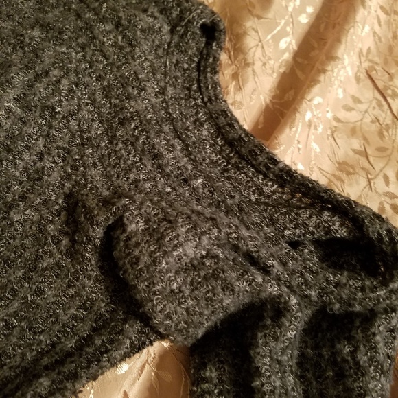 Sweater - Picture 3 of 4